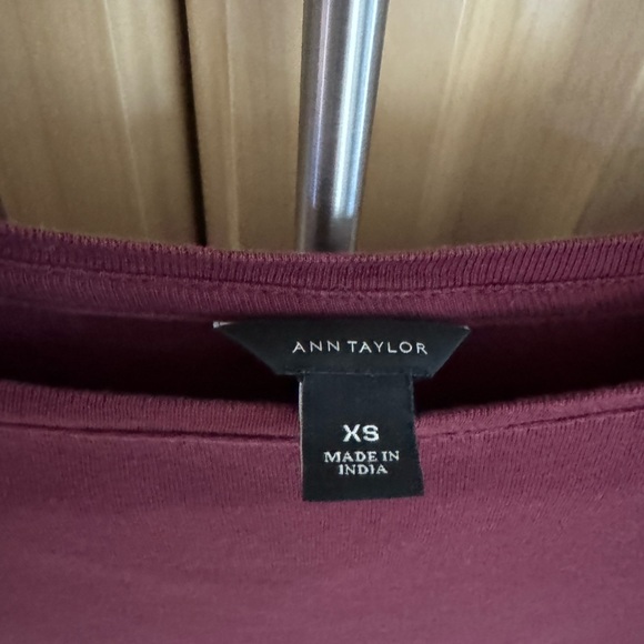 Ann Taylor boat neck 3/4 sleeve tee XS - Picture 3 of 3